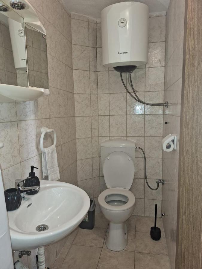 Apartment Tonka Трогір Екстер'єр фото
